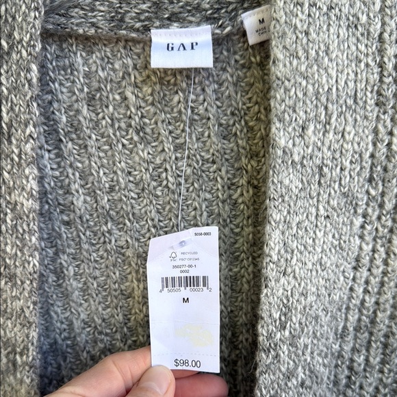 NWT Gap Cardigan - Picture 2 of 5